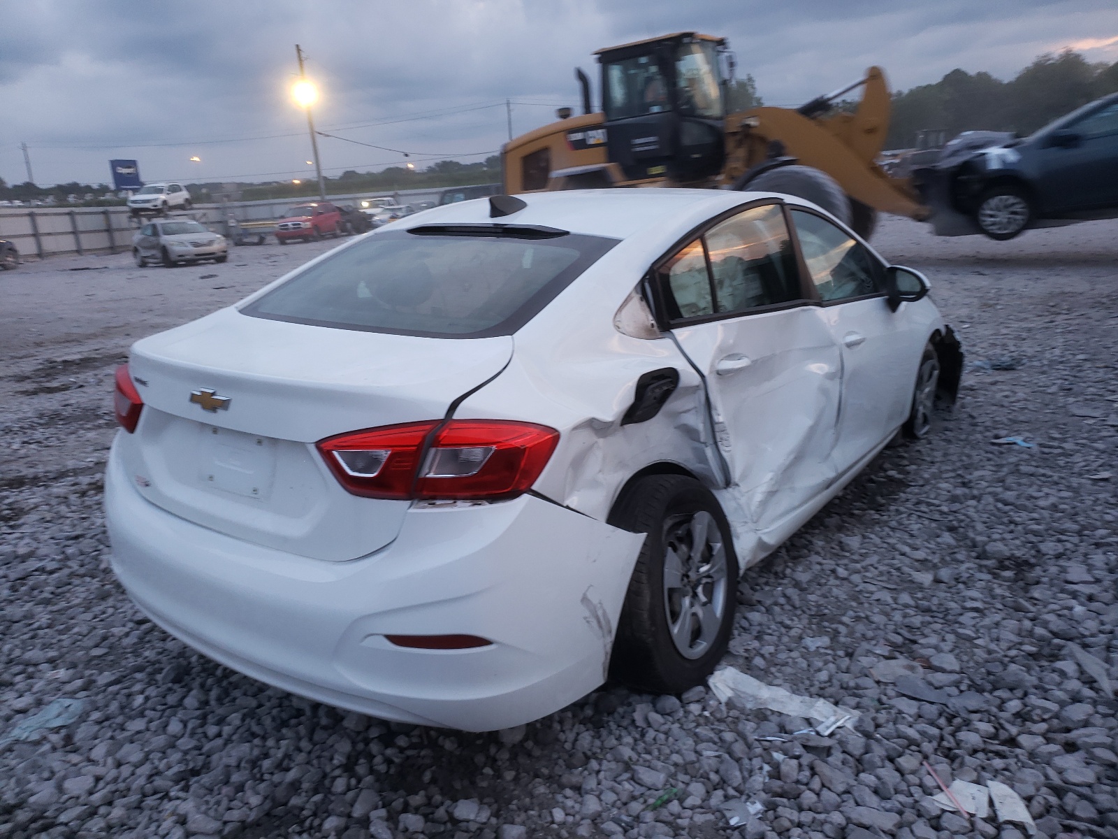 Photo 4 from auction – 2017 CHEVROLET CRUZE LS with VIN 3G1BC5SM4HS561912