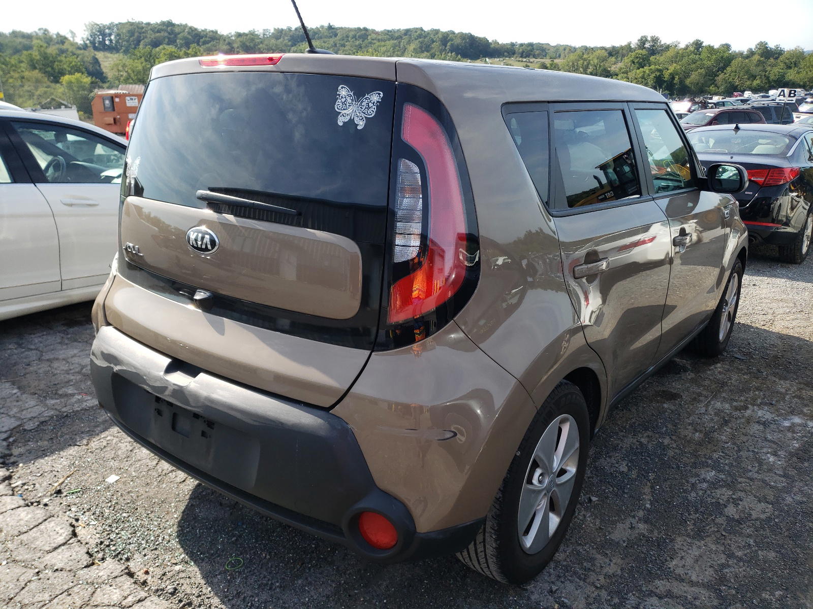 Photo 4 from auction – 2016 KIA SOUL with VIN KNDJN2A23G7286347