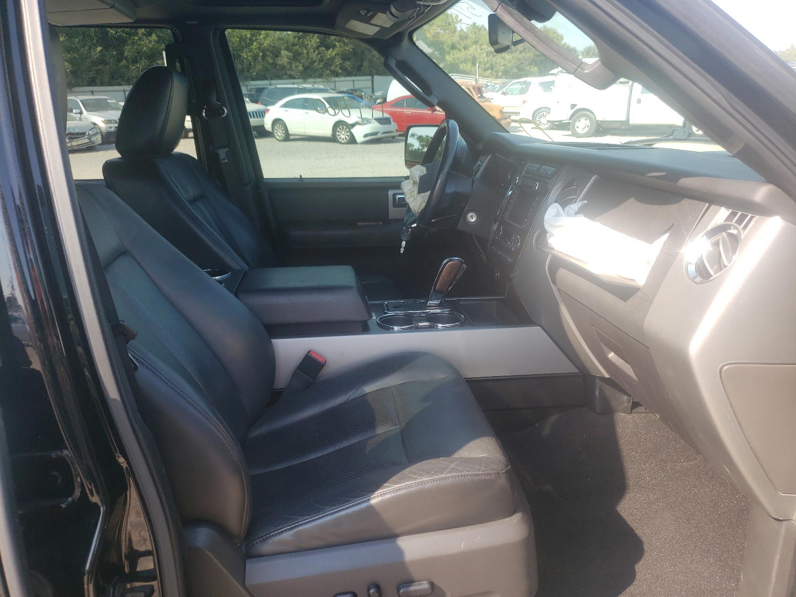 Photo 5 from auction – 2009 FORD EXPEDITION with VIN 1FMFU19529EB00843