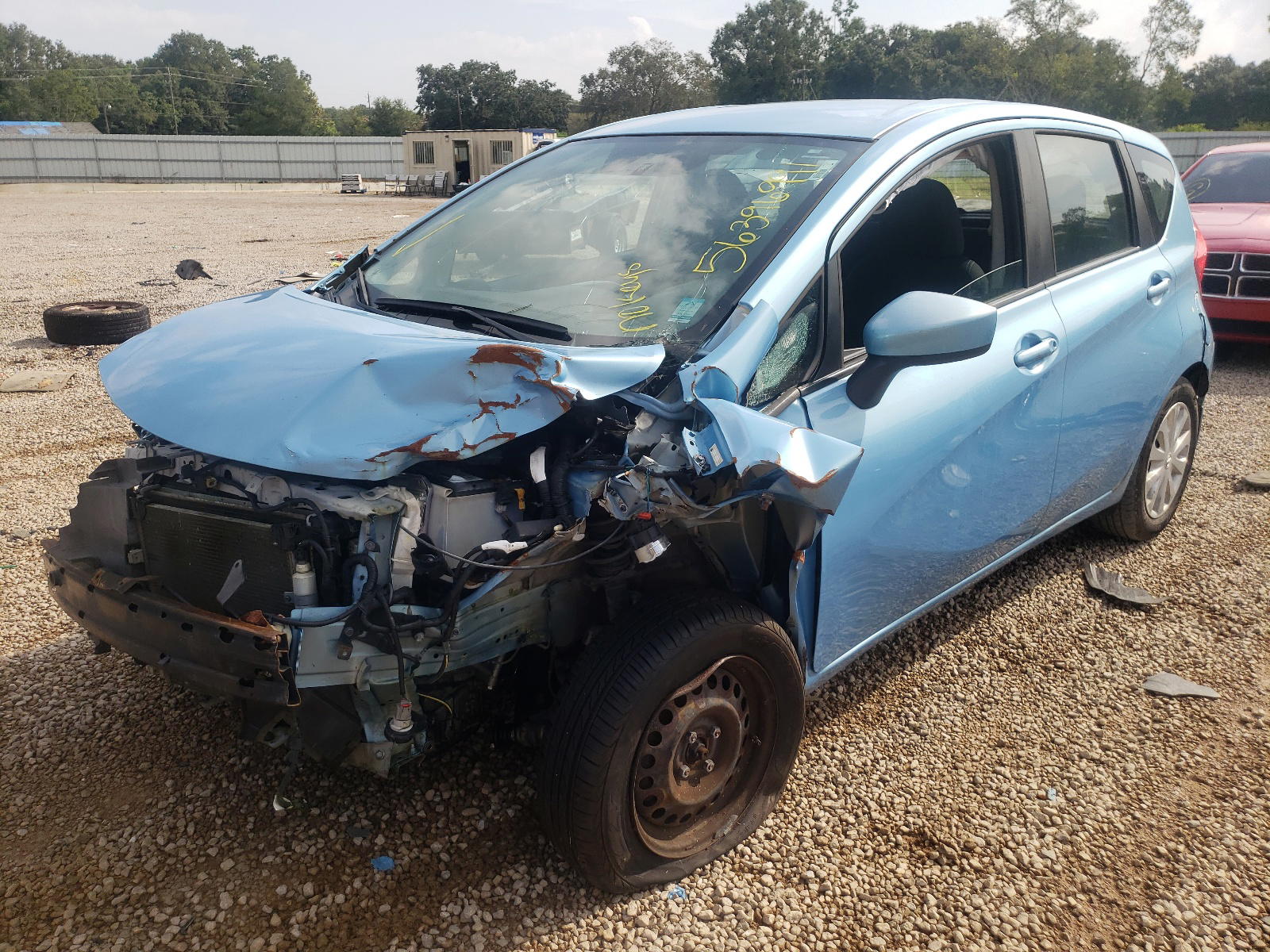 Photo 2 from auction – 2015 NISSAN VERSA NOTE with VIN 3N1CE2CP8FL353751