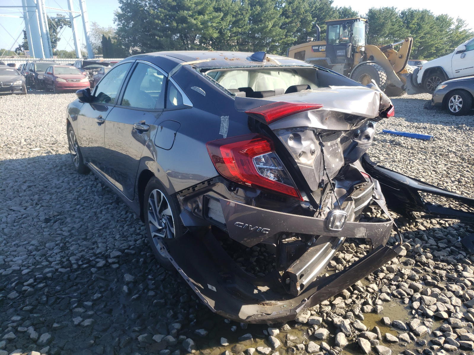 Photo 3 from auction – 2017 HONDA CIVIC EX with VIN 2HGFC2F74HH550277