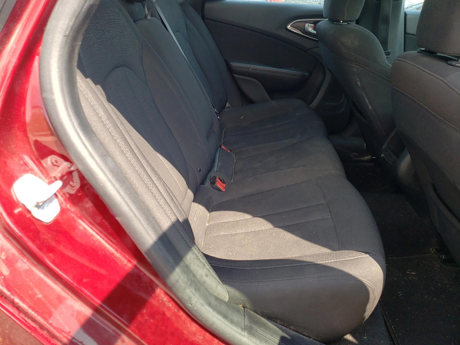 Photo 6 from auction – 2016 CHRYSLER 200 LIMITE with VIN 1C3CCCAG0GN172645