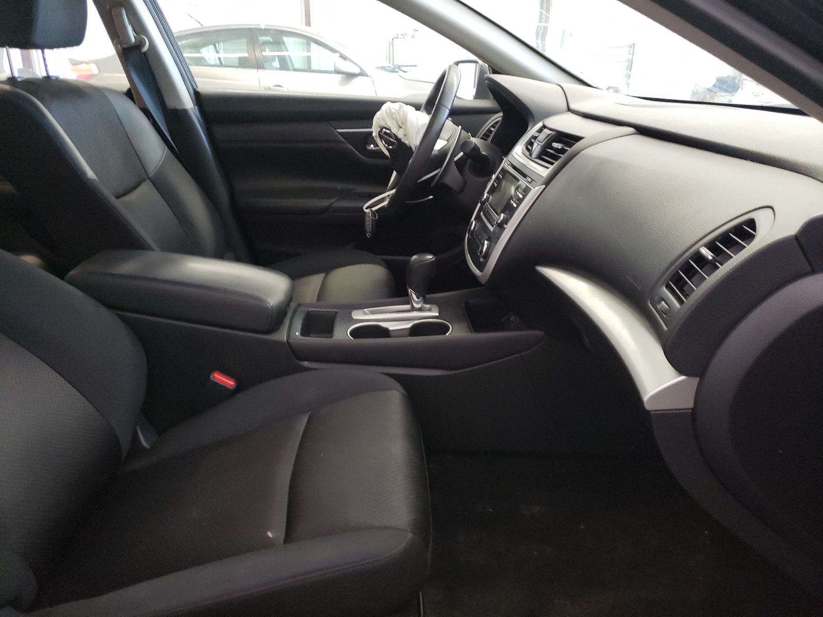 Photo 5 from auction – 2016 NISSAN ALTIMA 2.5 with VIN 1N4AL3AP2GC208713