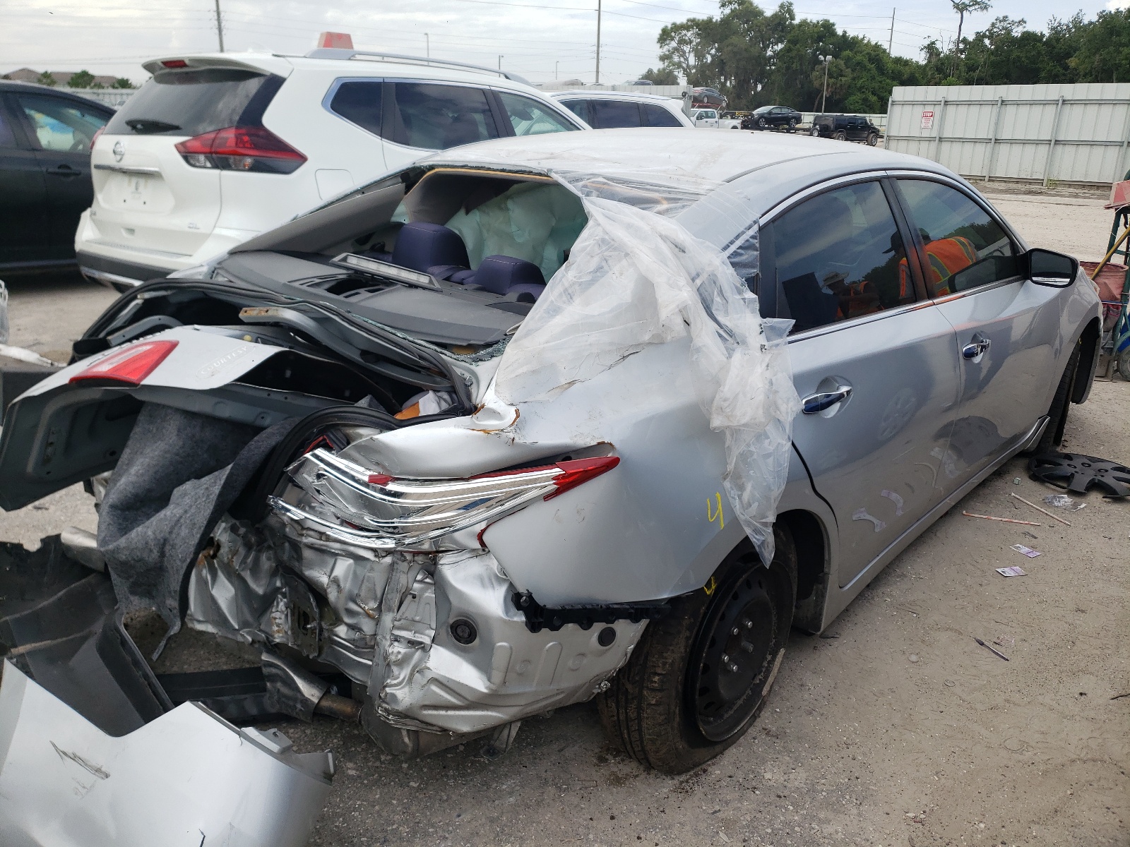 Photo 4 from auction – 2016 NISSAN ALTIMA 2.5 with VIN 1N4AL3AP9GN344132