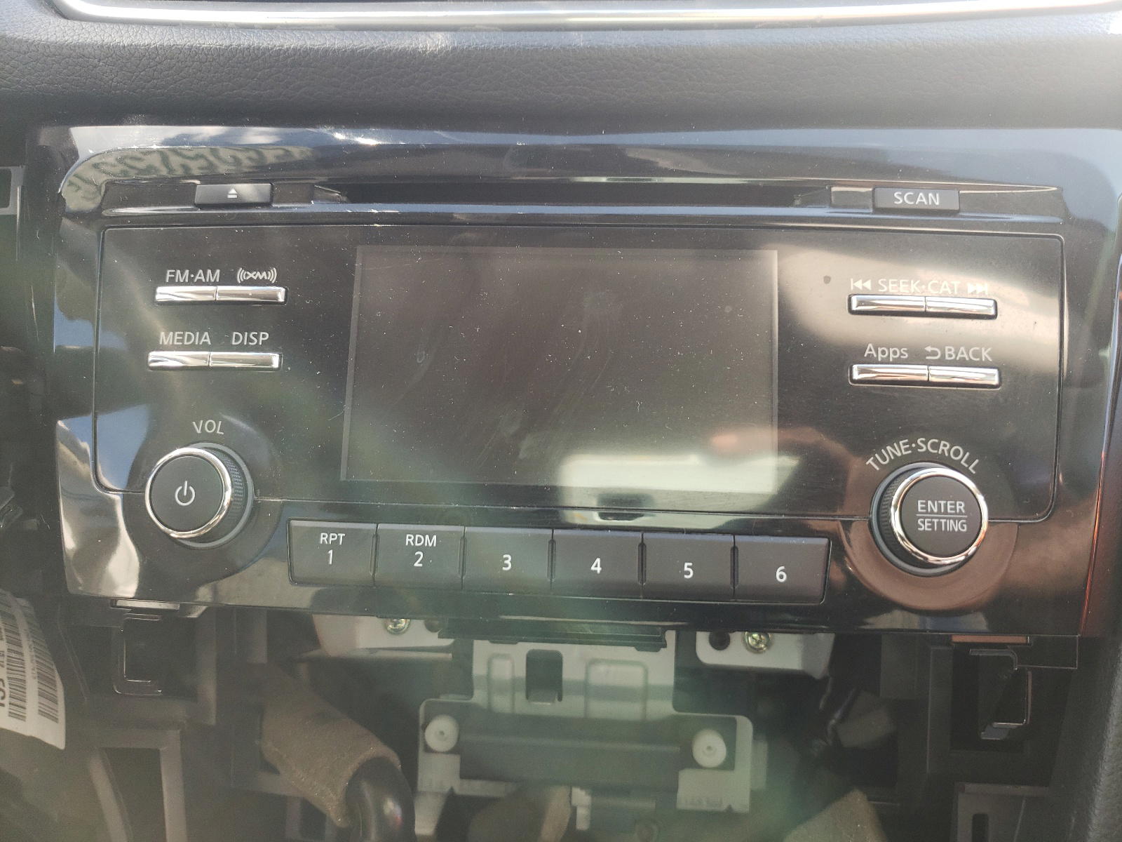 Photo 9 from auction – 2015 NISSAN ROGUE S with VIN KNMAT2MT8FP535590
