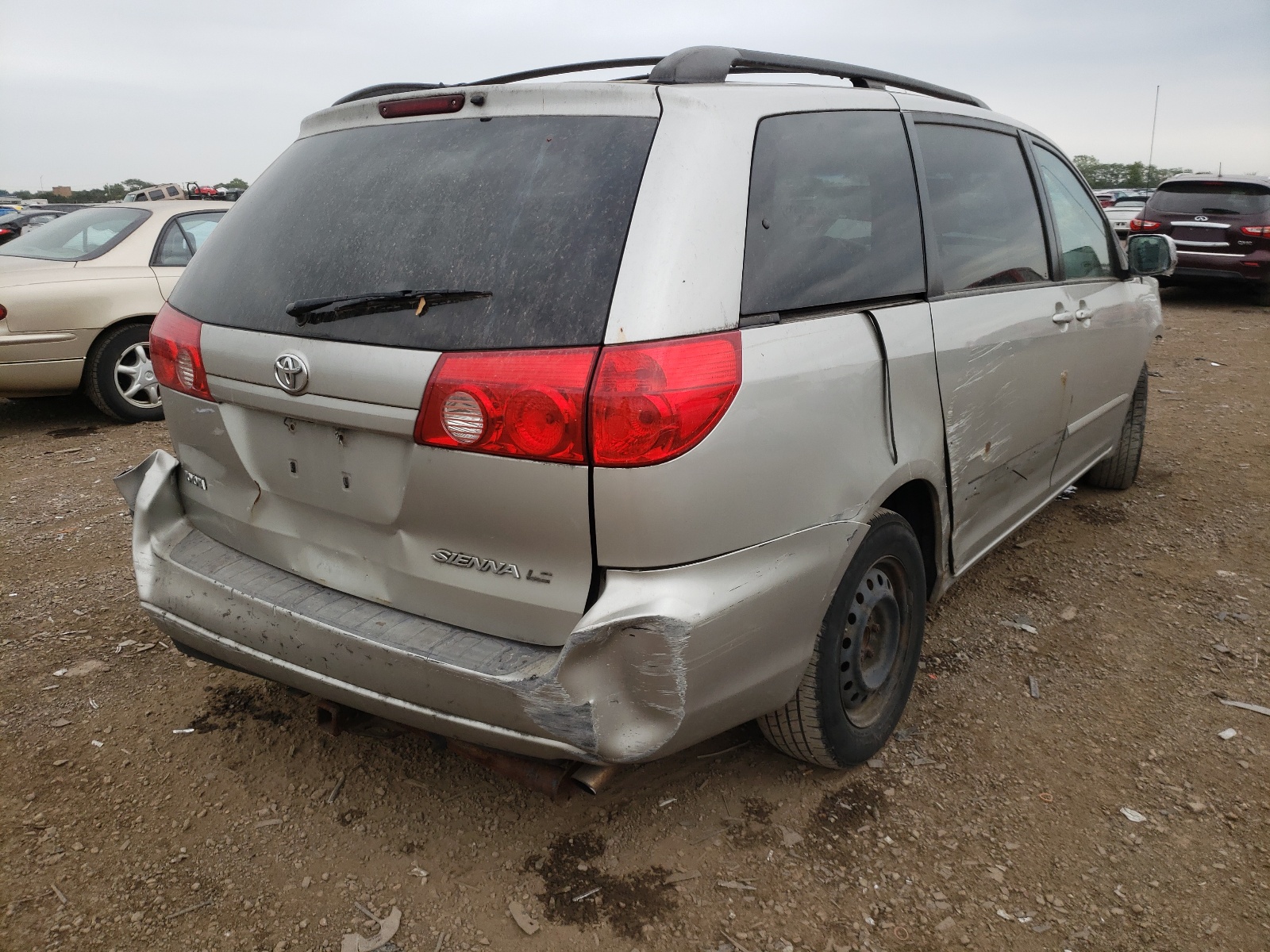 Photo 4 from auction – 2007 TOYOTA SIENNA CE with VIN 5TDZK23C37S036713