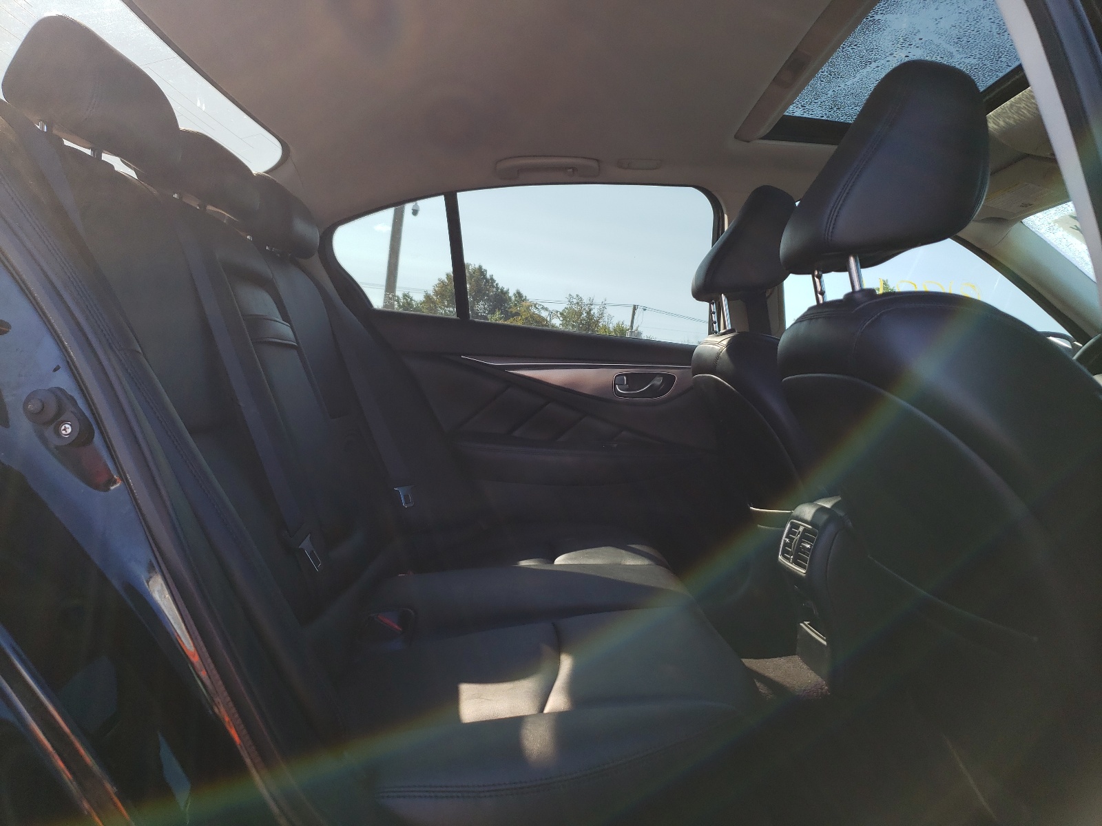 Photo 6 from auction – 2014 INFINITI Q50 BASE with VIN JN1BV7AR9EM695968