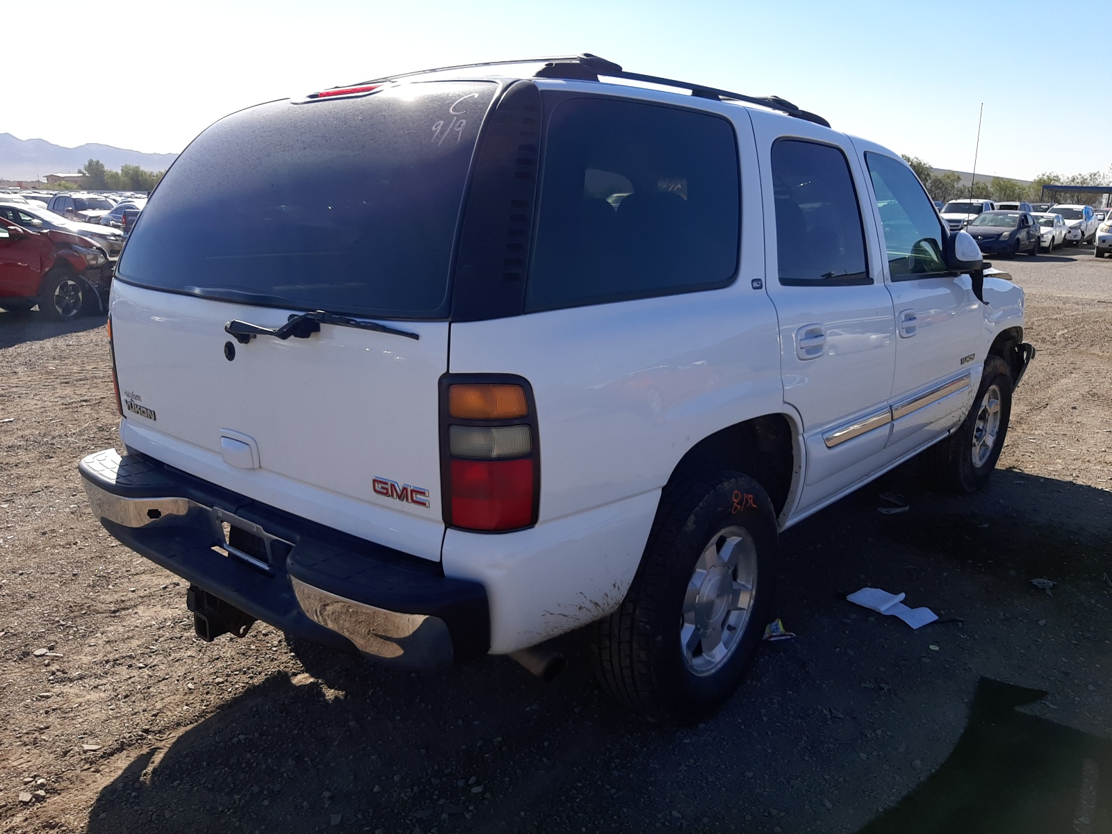 Photo 4 from auction – 2004 GMC YUKON with VIN 1GKEK13Z04J142532