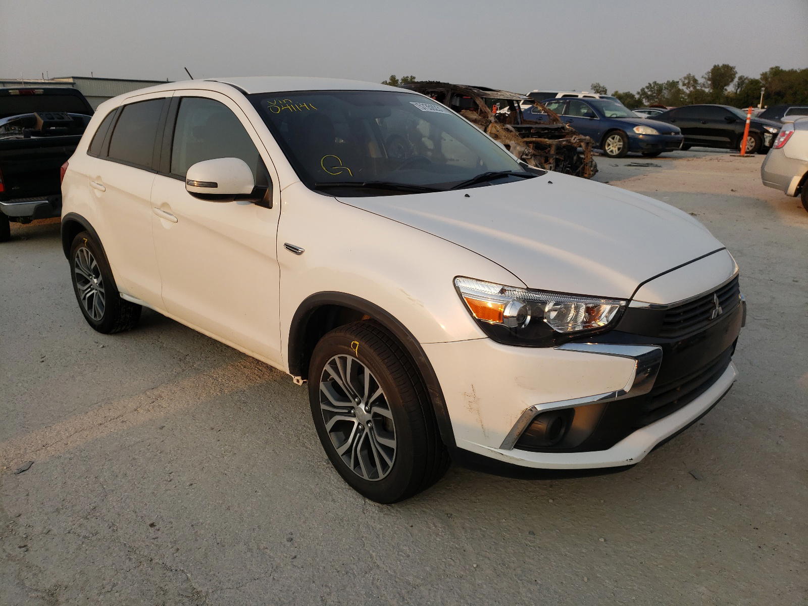 MITSUBISHI OUTLANDER 2016 with VIN JA4AP3AU8GZ041141 - Photo from auction