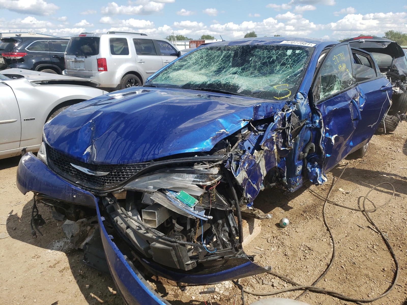 Photo 2 from auction – 2015 CHRYSLER 200 S with VIN 1C3CCCBB5FN646722