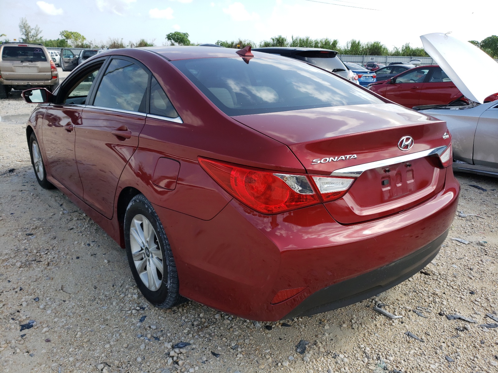 Photo 3 from auction – 2014 HYUNDAI SONATA GLS with VIN 5NPEB4AC3EH886762