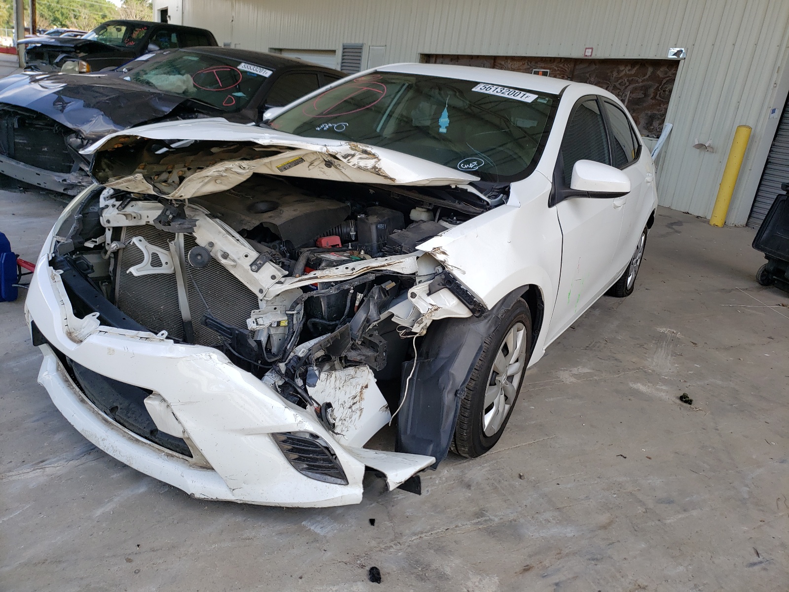 Photo 2 from auction – 2015 TOYOTA COROLLA L with VIN 5YFBURHE8FP340139