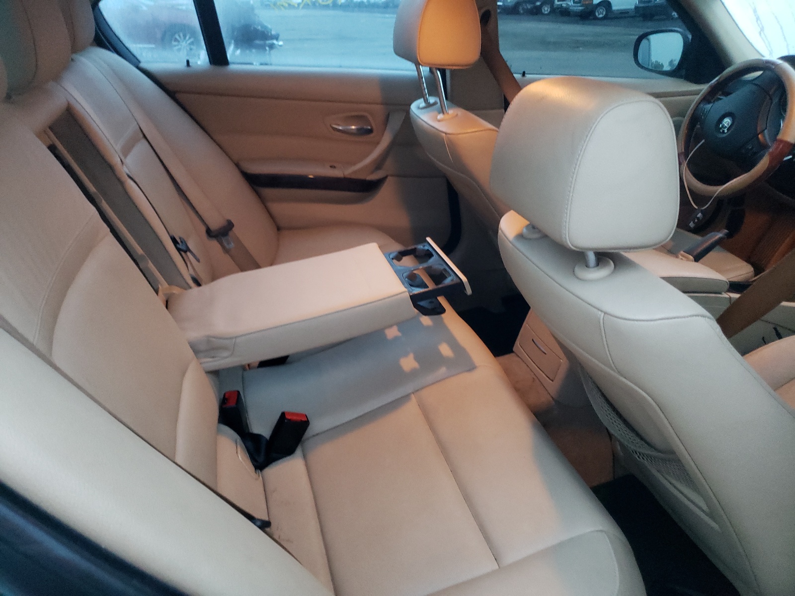 Photo 6 from auction – 2009 BMW 328 XI SUL with VIN WBAPK535X9A511331