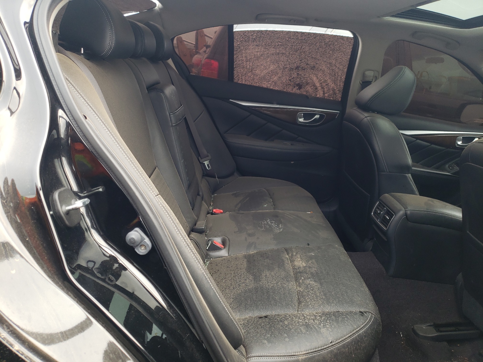 Photo 6 from auction – 2014 INFINITI Q50 BASE with VIN JN1BV7AR6EM701127