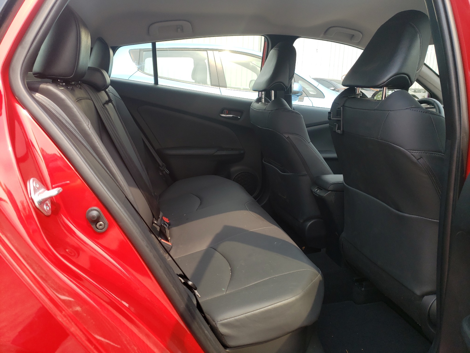 Photo 6 from auction – 2021 TOYOTA PRIUS SPEC with VIN JTDKAMFU8M3128997