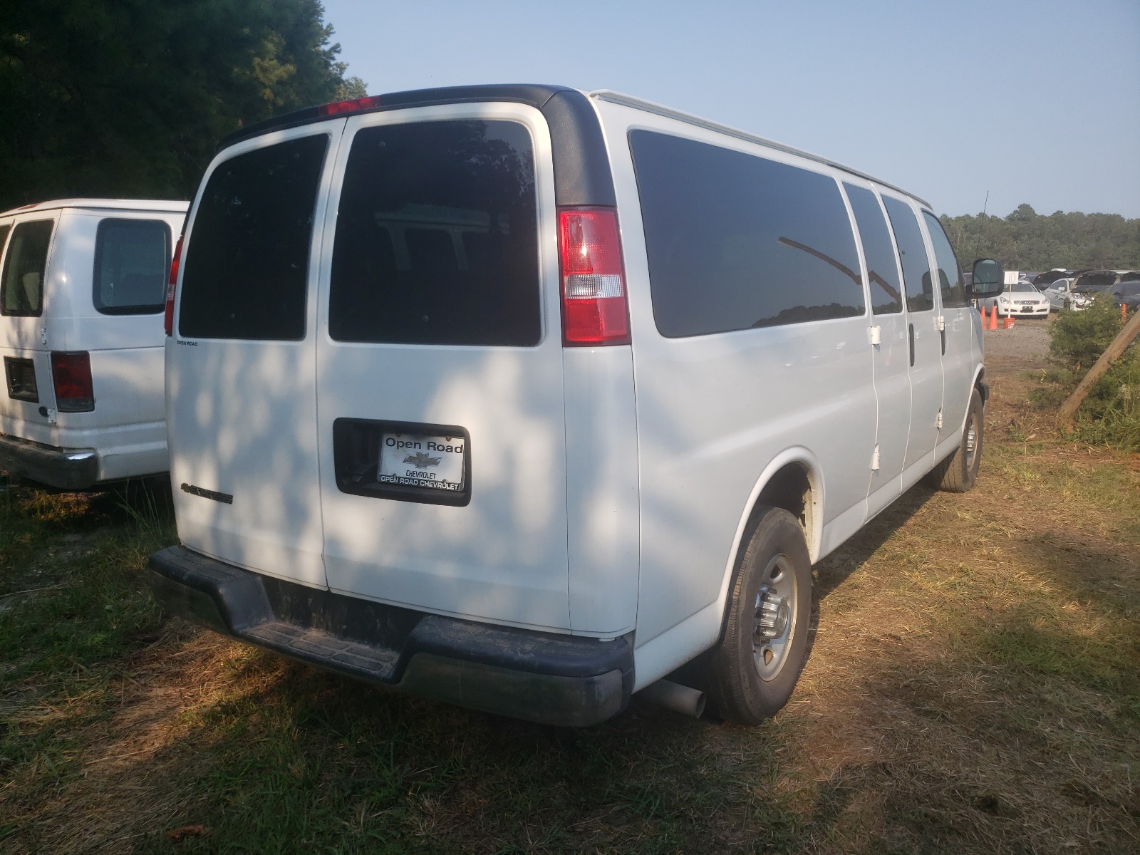 Photo 4 from auction – 2018 CHEVROLET EXPRESS G3 with VIN 1GAZGPFG2J1279178