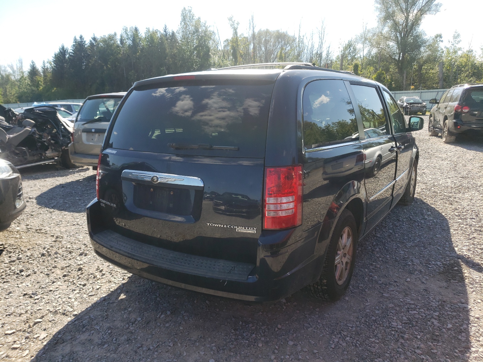 Photo 4 from auction – 2010 CHRYSLER TOWN & COU with VIN 2A4RR5DX0AR141105