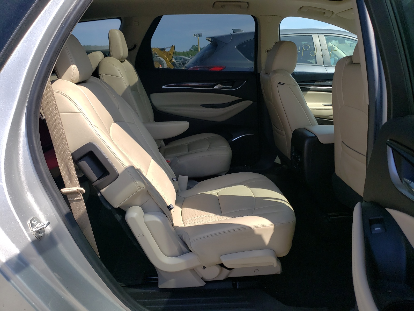 Photo 6 from auction – 2018 BUICK ENCLAVE ES with VIN 5GAERBKW3JJ146575