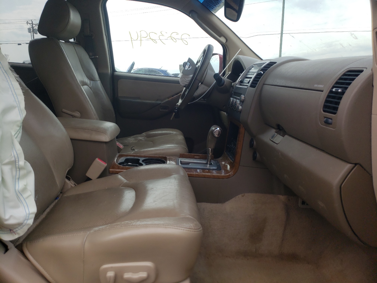 Photo 5 from auction – 2006 NISSAN PATHFINDER with VIN 5N1AR18W76C600123