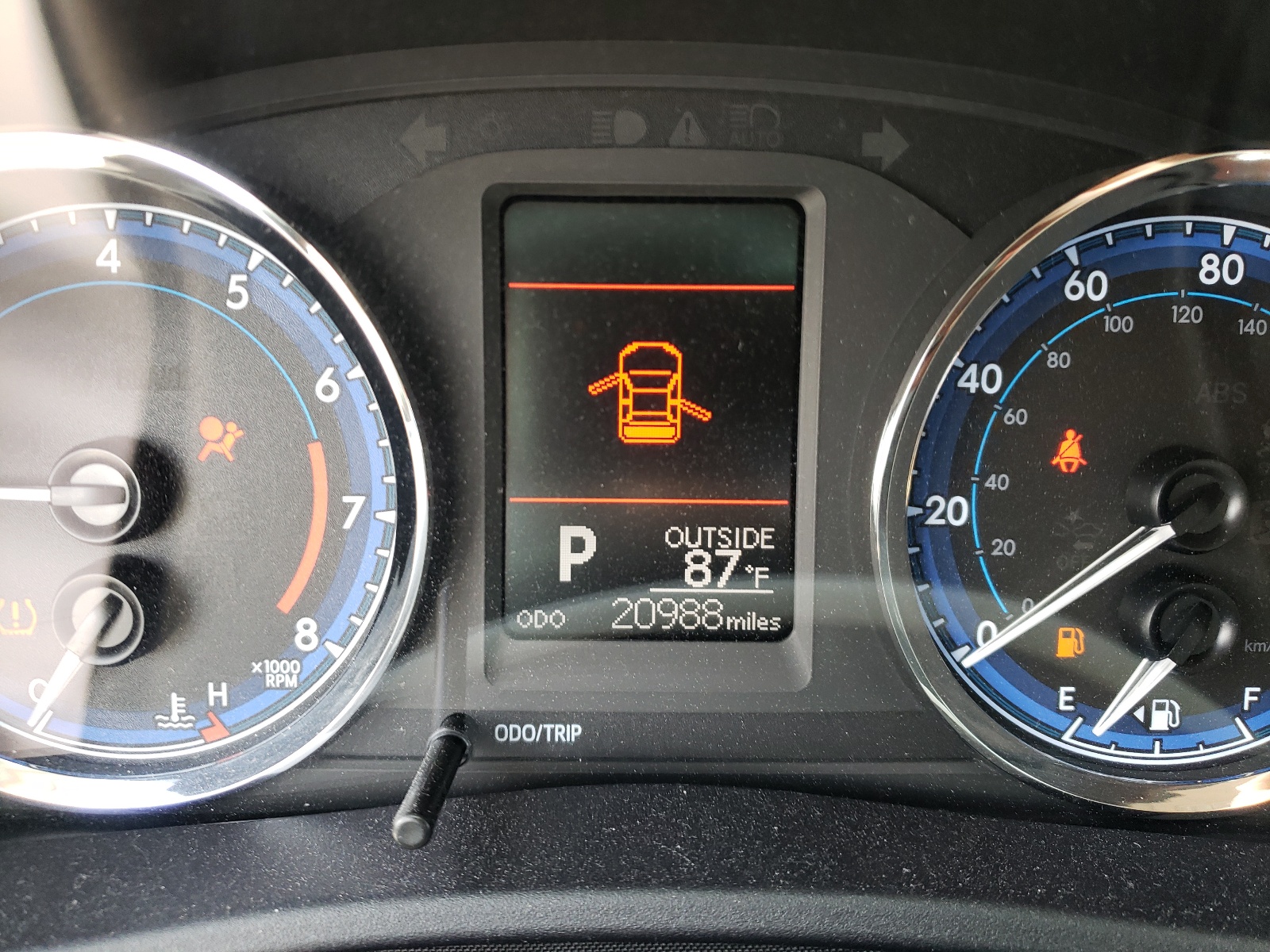 Photo 8 from auction – 2018 TOYOTA COROLLA L with VIN 2T1BURHEXJC060991