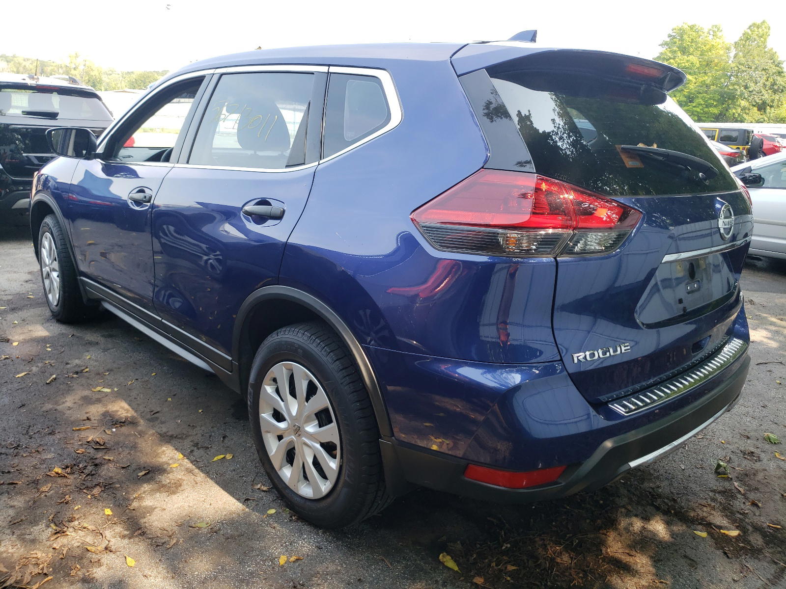 Photo 3 from auction – 2019 NISSAN ROGUE S with VIN KNMAT2MV6KP506830