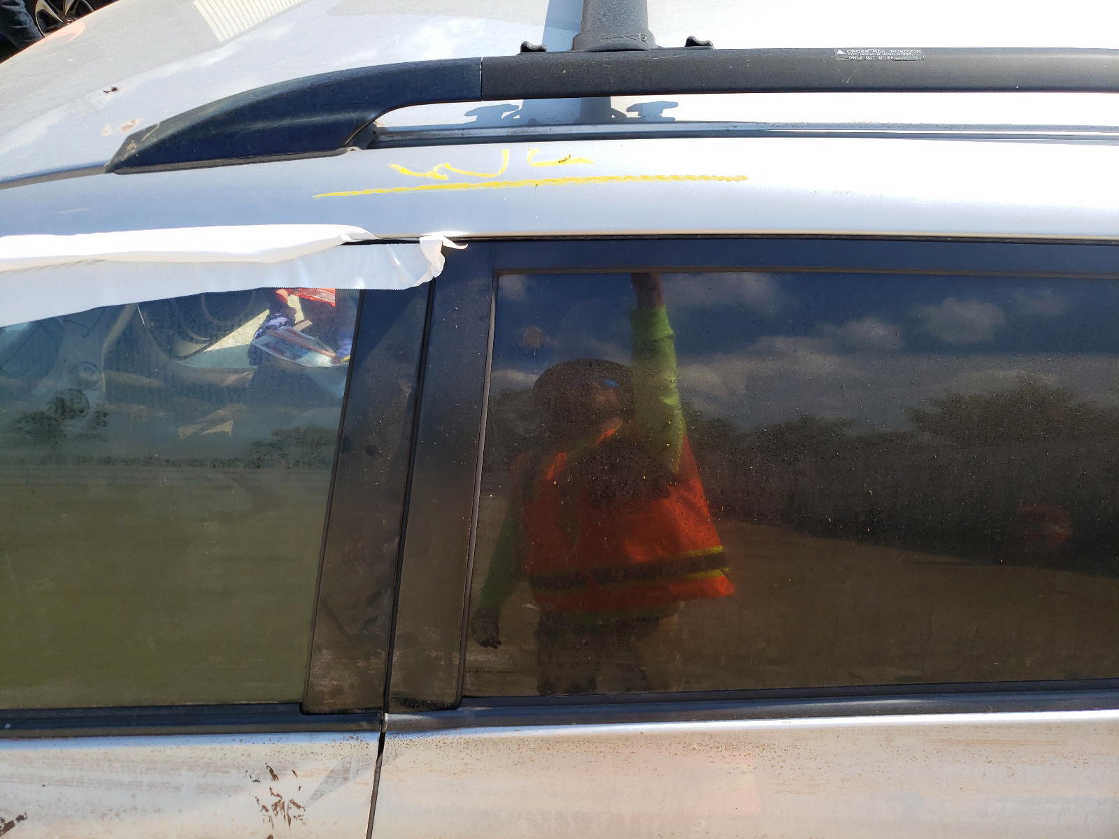 Photo 9 from auction – 2007 TOYOTA RAV4 with VIN JTMBD33V575070077