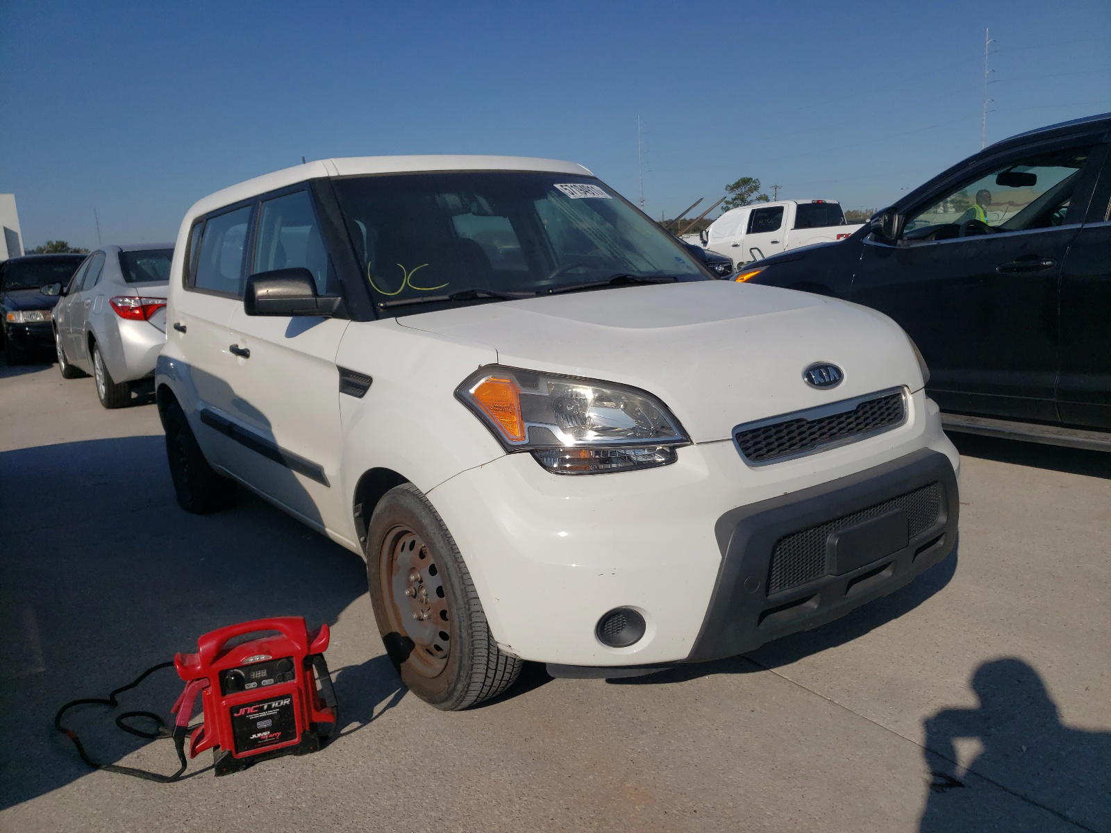 KIA SOUL 2011 with VIN KNDJT2A18B7306887 - Photo from auction