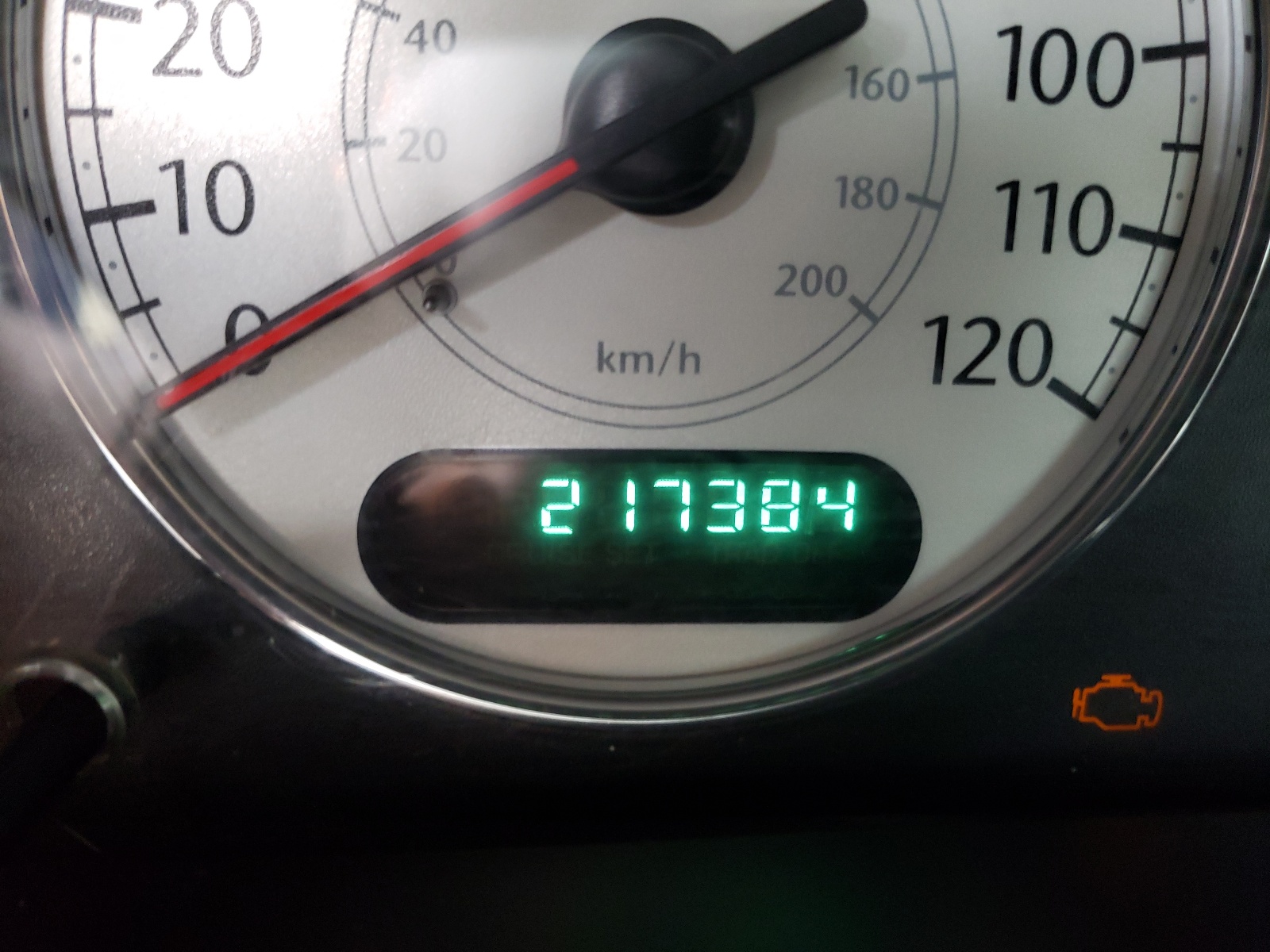 Photo 8 from auction – 2005 CHRYSLER TOWN & COU with VIN 2C8GP54L85R298918
