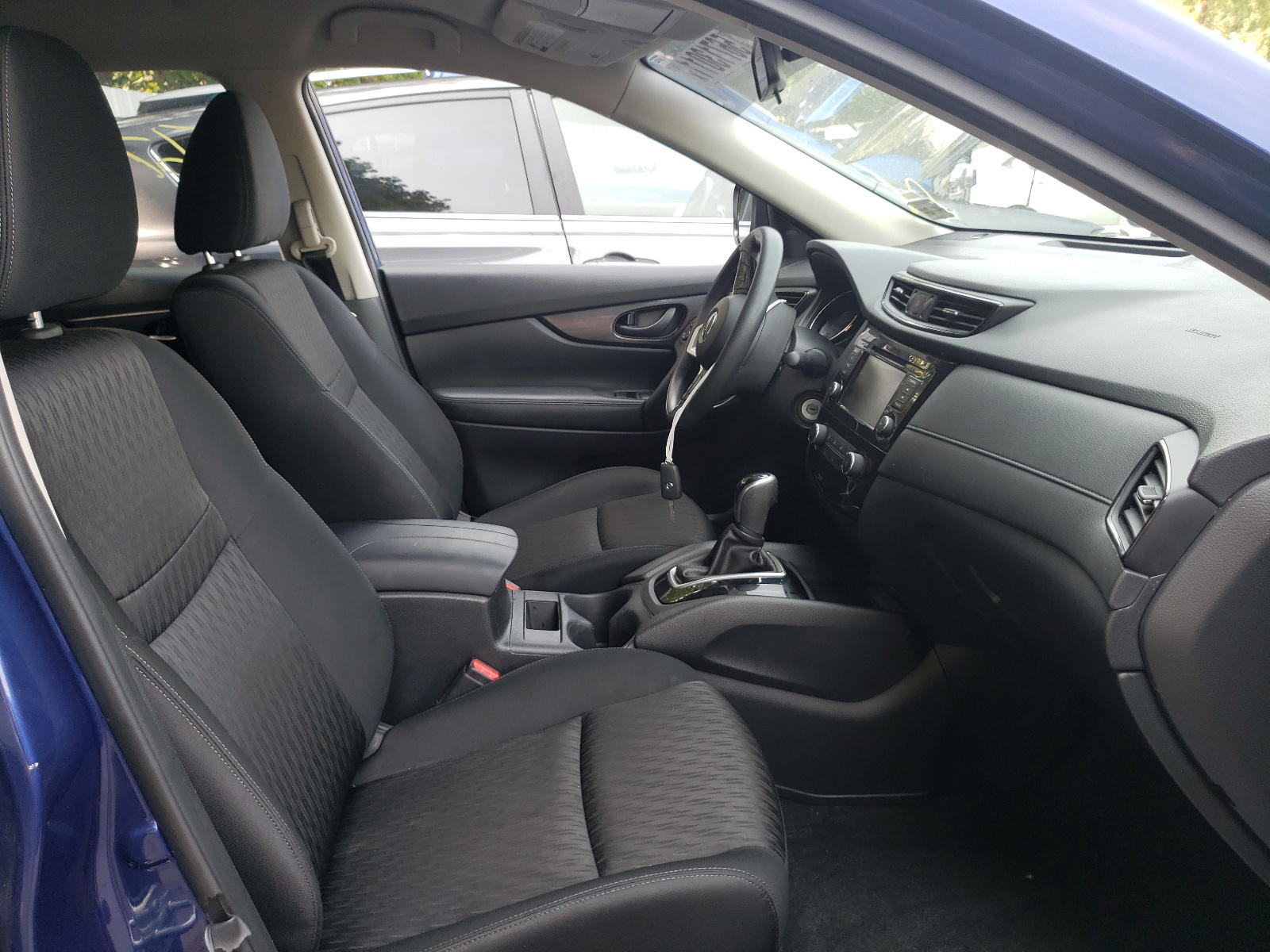 Photo 5 from auction – 2019 NISSAN ROGUE S with VIN KNMAT2MV6KP506830