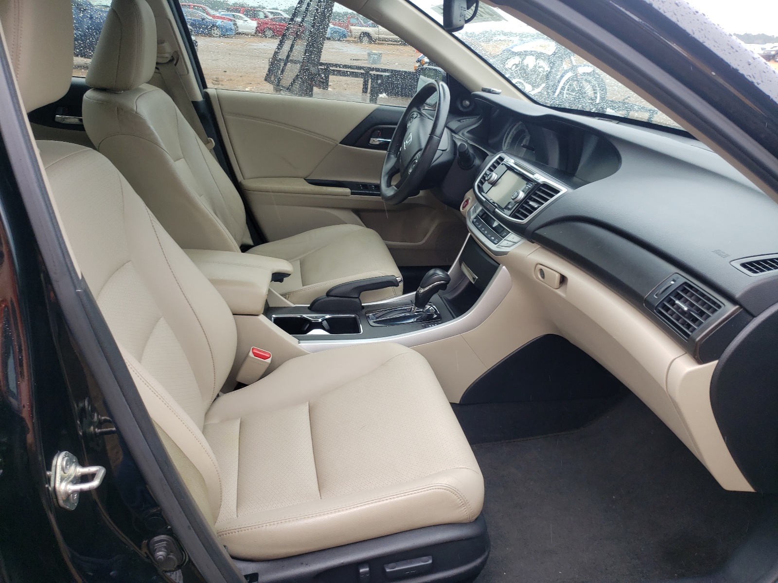 Photo 5 from auction – 2014 HONDA ACCORD EXL with VIN 1HGCR2F80EA068278