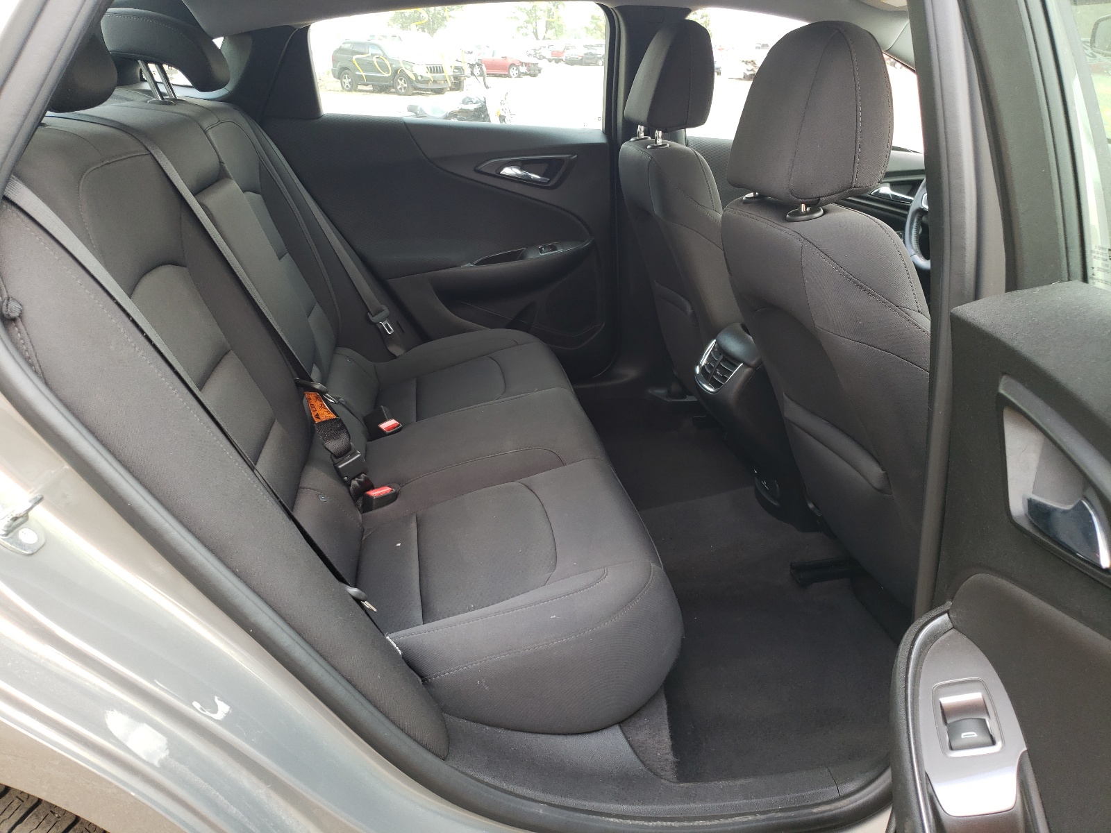 Photo 6 from auction – 2017 CHEVROLET MALIBU LT with VIN 1G1ZE5ST8HF197207