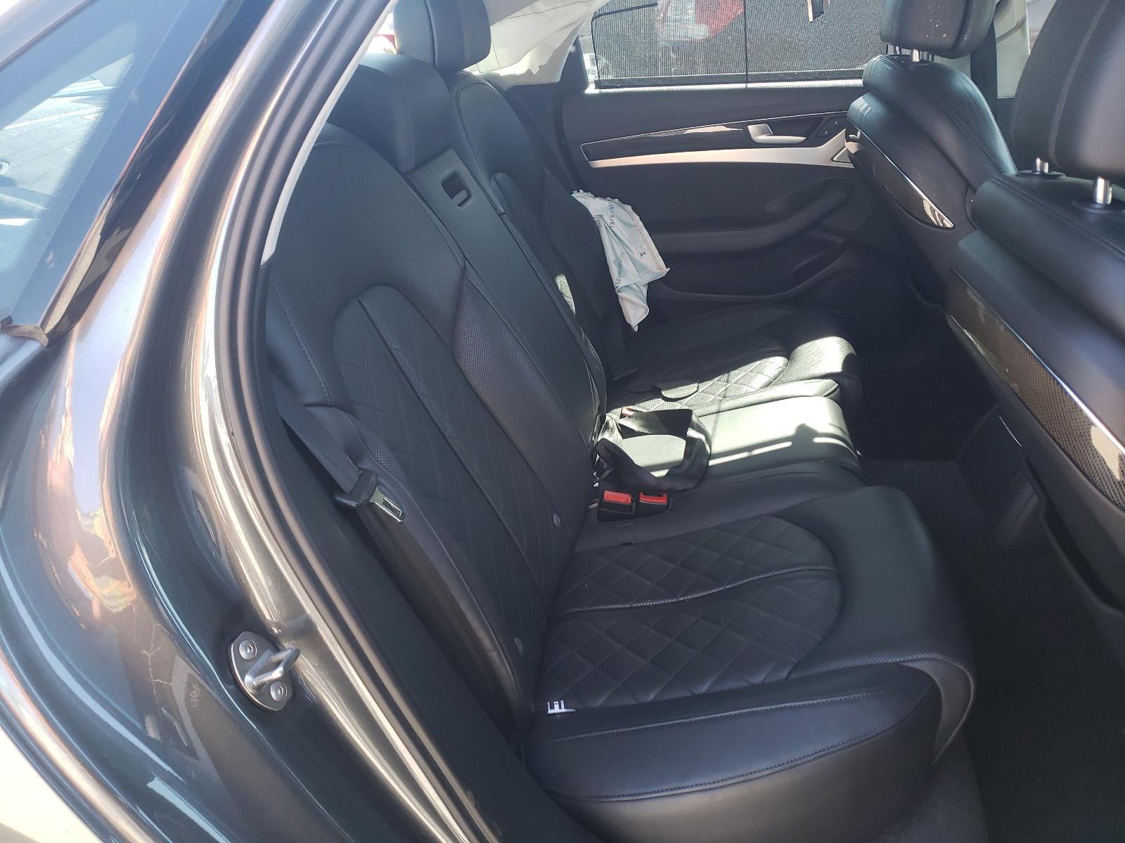 Photo 6 from auction – 2013 AUDI S8 QUATTRO with VIN WAUD2AFD9DN005506