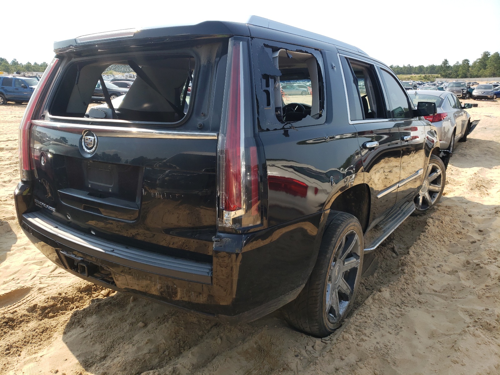 Photo 4 from auction – 2015 CADILLAC ESCALADE L with VIN 1GYS4BKJ1FR162622