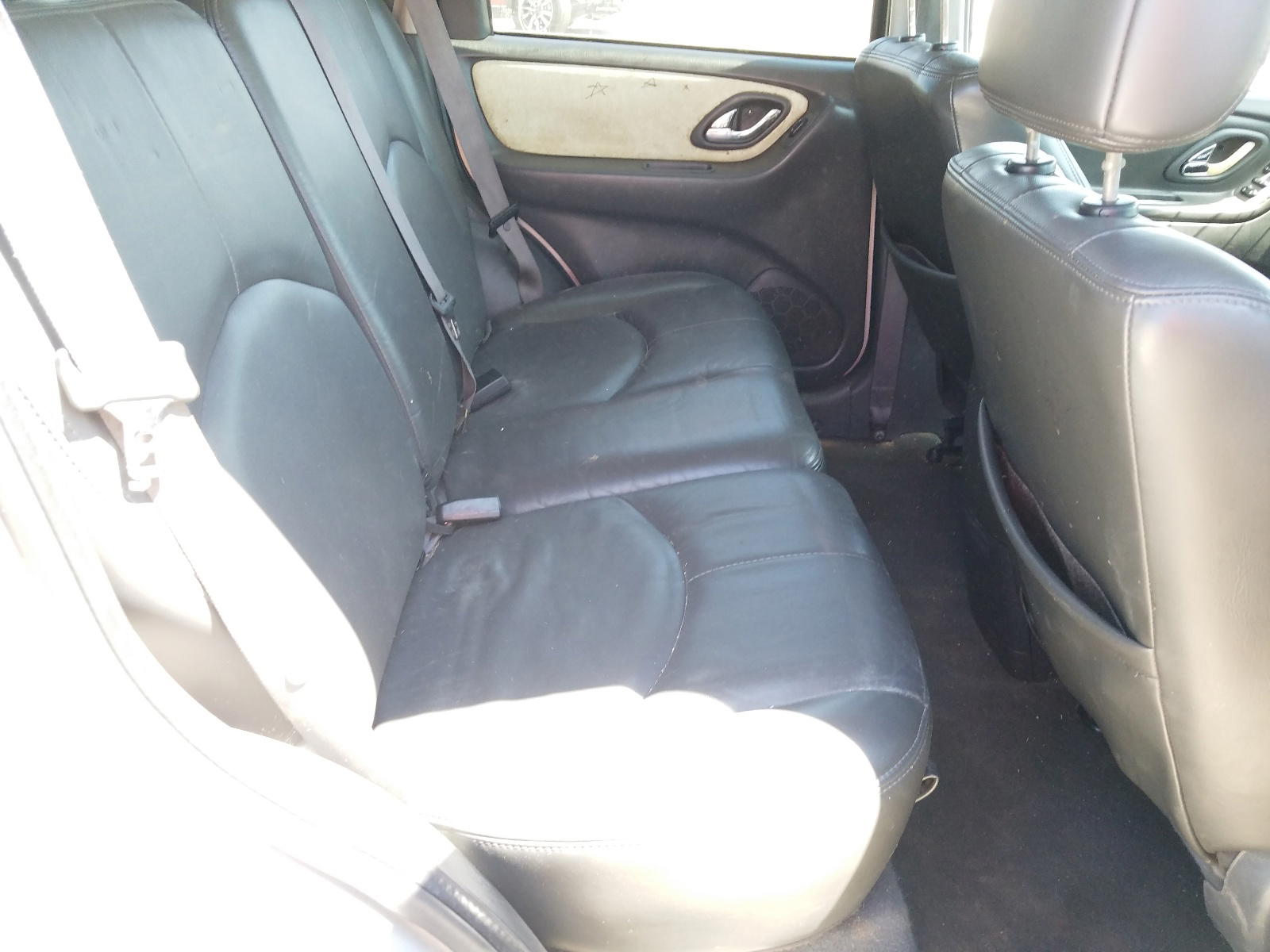 Photo 6 from auction – 2005 MAZDA TRIBUTE S with VIN 4F2YZ06155KM32412
