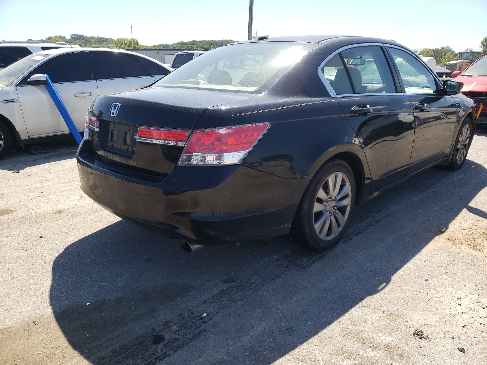 Photo 4 from auction – 2012 HONDA ACCORD EXL with VIN 1HGCP2F87CA152598