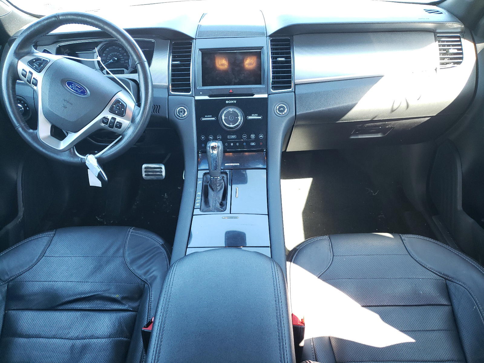Photo 9 from auction – 2015 FORD TAURUS SHO with VIN 1FAHP2KT7FG143695