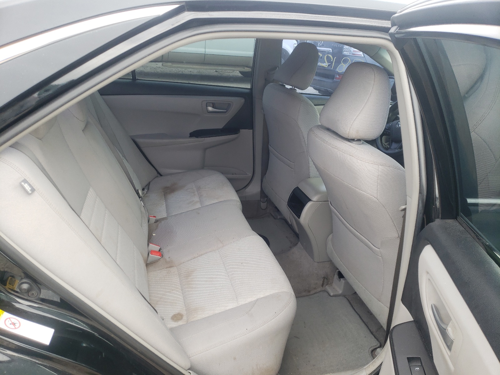 Photo 6 from auction – 2017 TOYOTA CAMRY LE with VIN 4T1BF1FK8HU663886