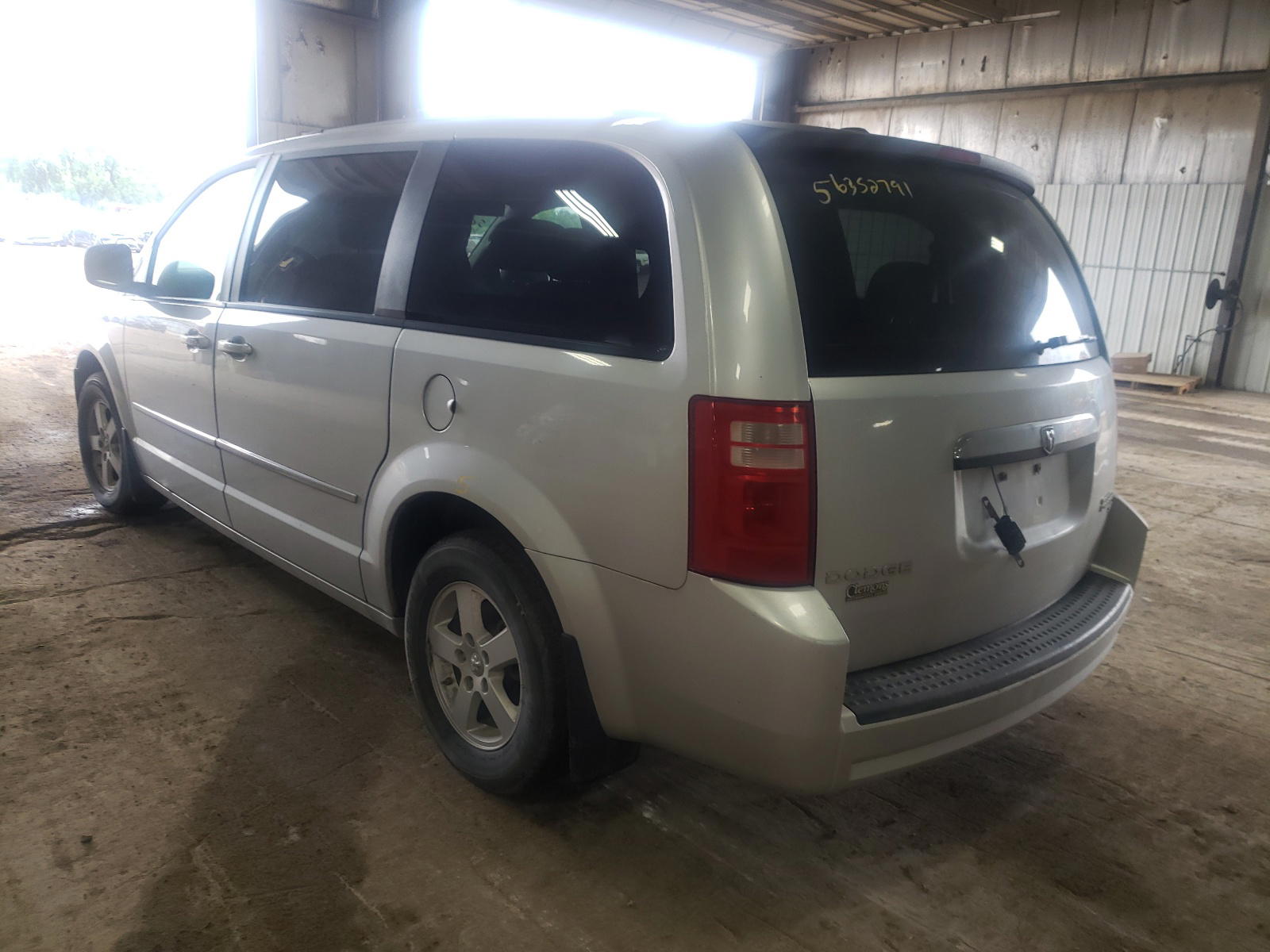 Photo 3 from auction – 2010 DODGE GRAND CARA with VIN 2D4RN5D11AR496851