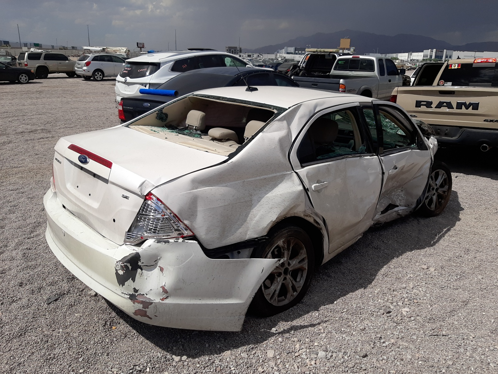 Photo 4 from auction – 2012 FORD FUSION SE with VIN 3FAHP0HA8CR416092