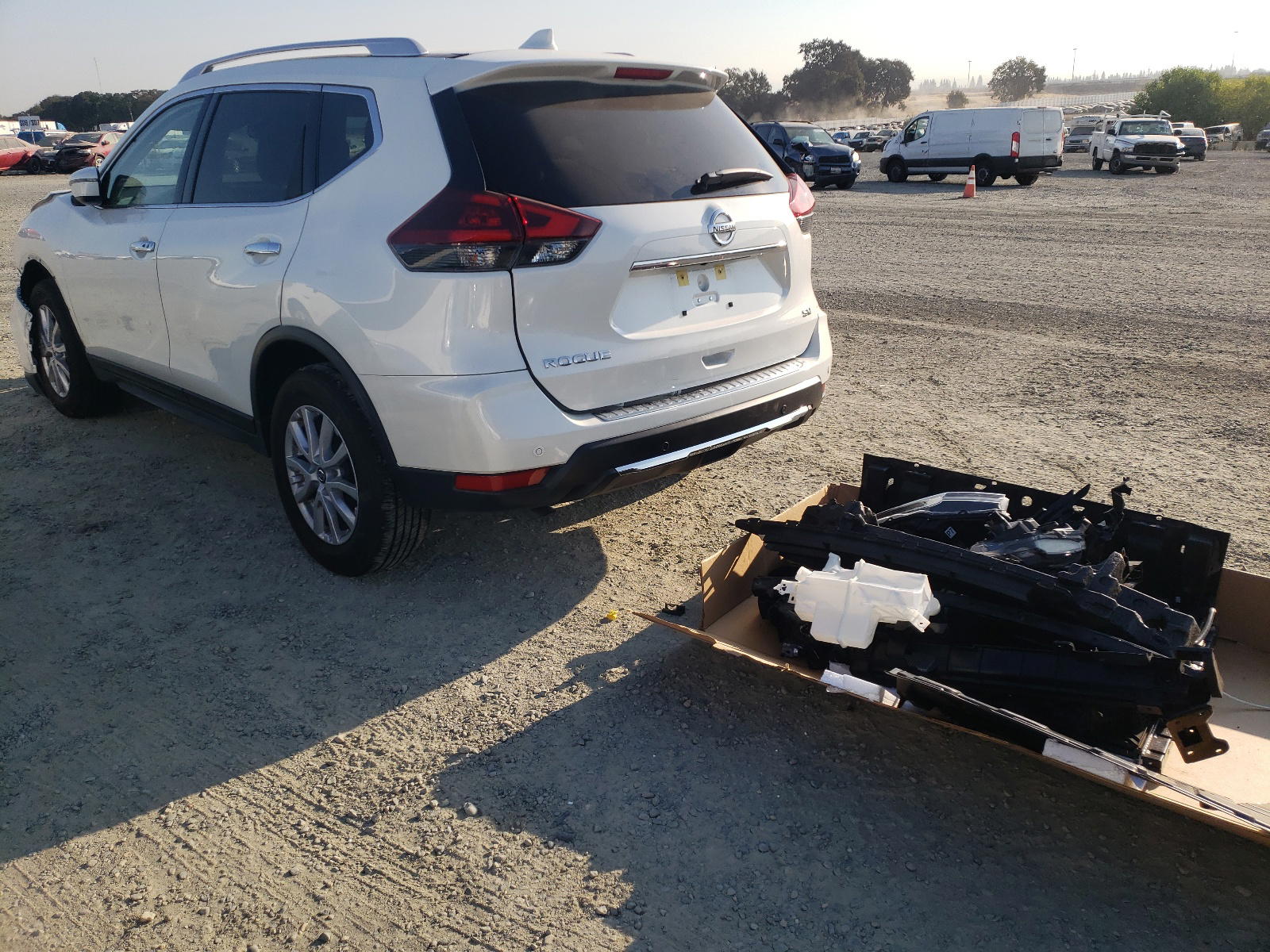 Photo 3 from auction – 2020 NISSAN ROGUE S with VIN KNMAT2MT2LP529862