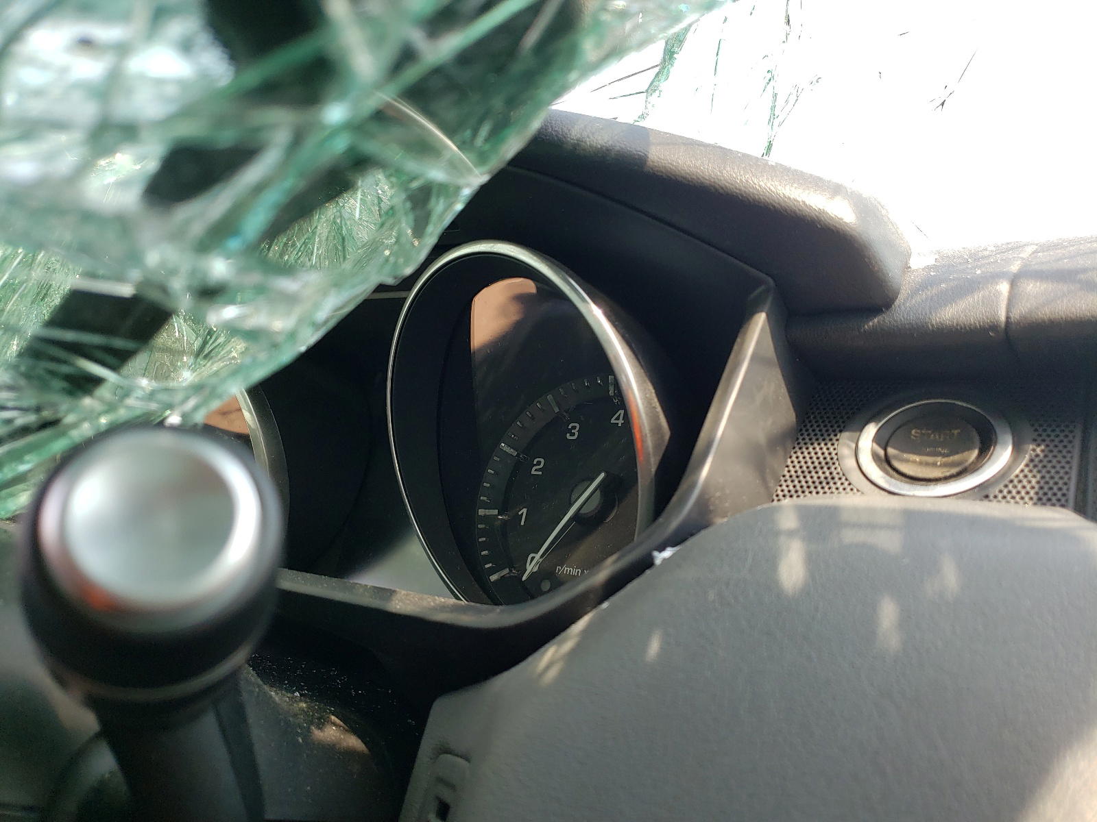Photo 8 from auction – 2014 LAND ROVER RANGE ROVE with VIN SALWR2VF1EA306613