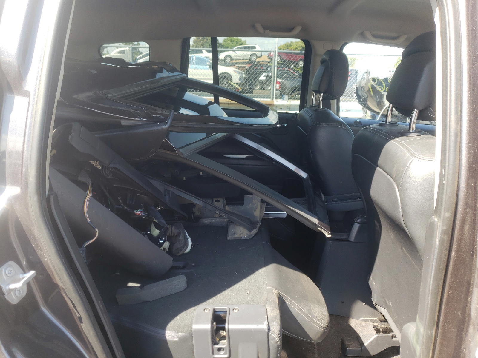 Photo 6 from auction – 2017 JEEP COMPASS LA with VIN 1C4NJCEBXHD198721