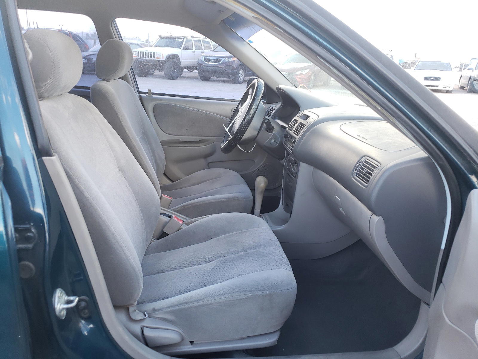 Photo 5 from auction – 2002 TOYOTA COROLLA CE with VIN 1NXBR12E02Z595694