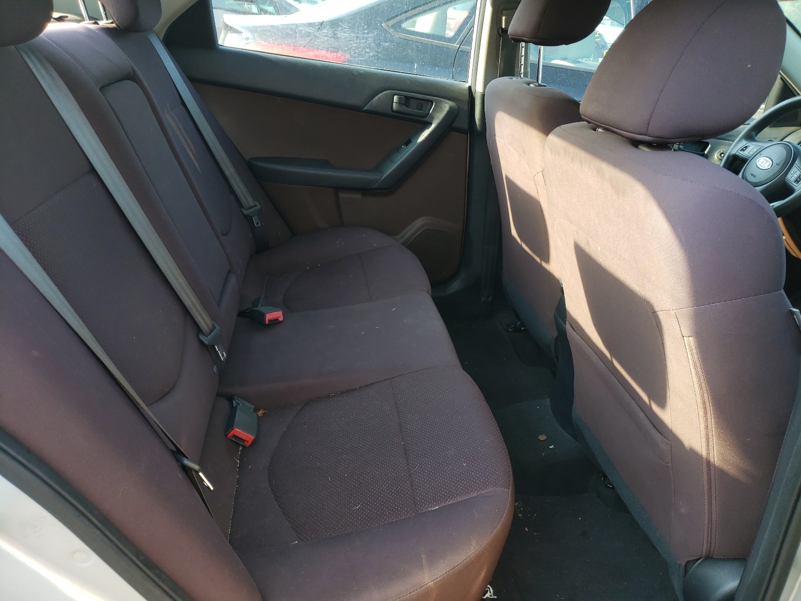 صورة رقم 6 من المزاد - 2010 KIA FORTE EX مع VIN KNAFU4A22A5052639