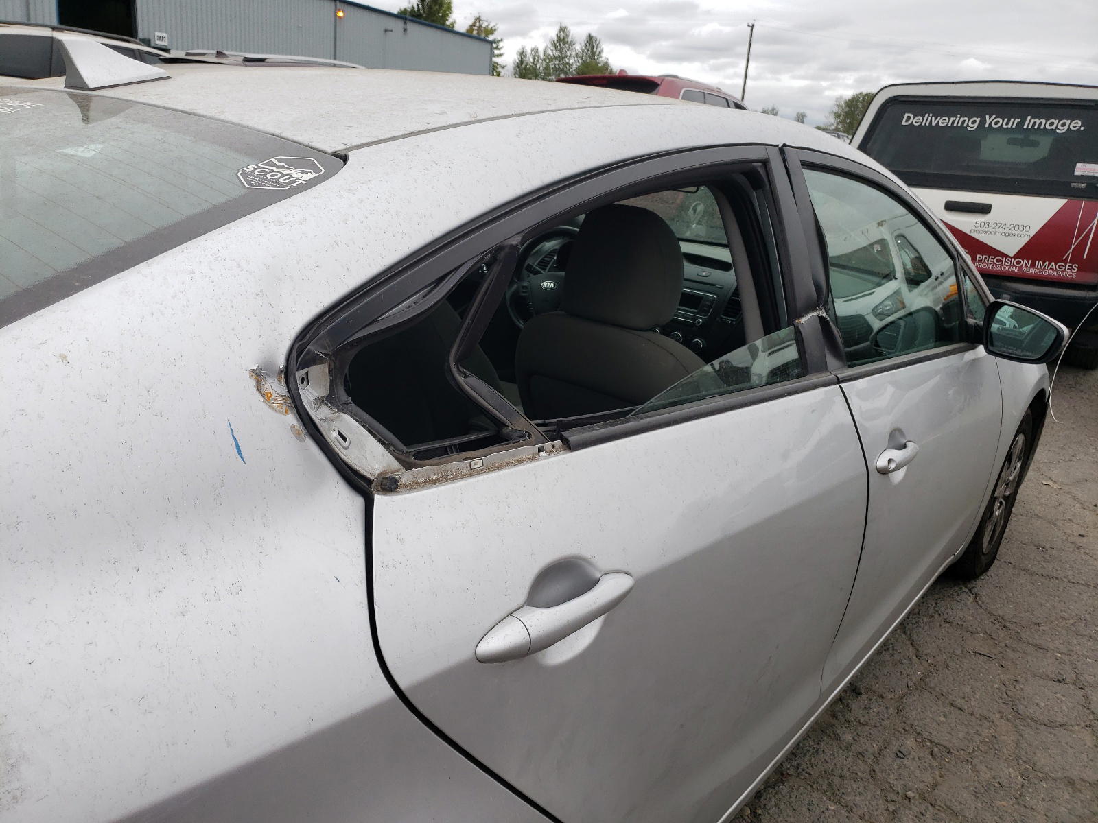 Photo 9 from auction – 2015 KIA FORTE LX with VIN KNAFK4A68F5423920