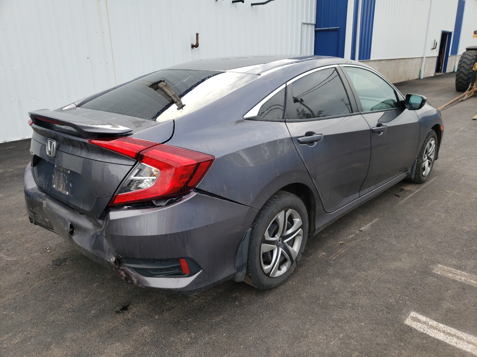 Zdjęcie 4 z aukcji – 2016 HONDA CIVIC LX z VIN 2HGFC2E51GH024087