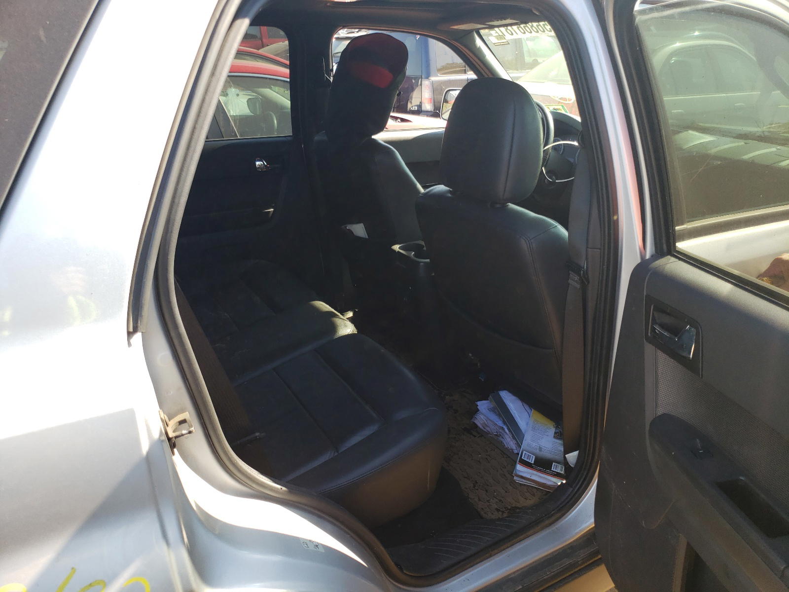 Photo 6 from auction – 2012 FORD ESCAPE LIM with VIN 1FMCU9E74CKC22556