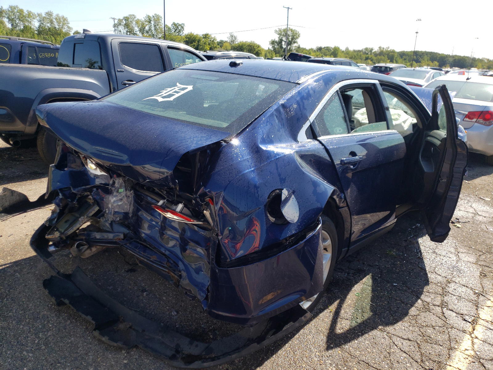 Photo 4 from auction – 2012 FORD TAURUS SEL with VIN 1FAHP2EW7CG110813