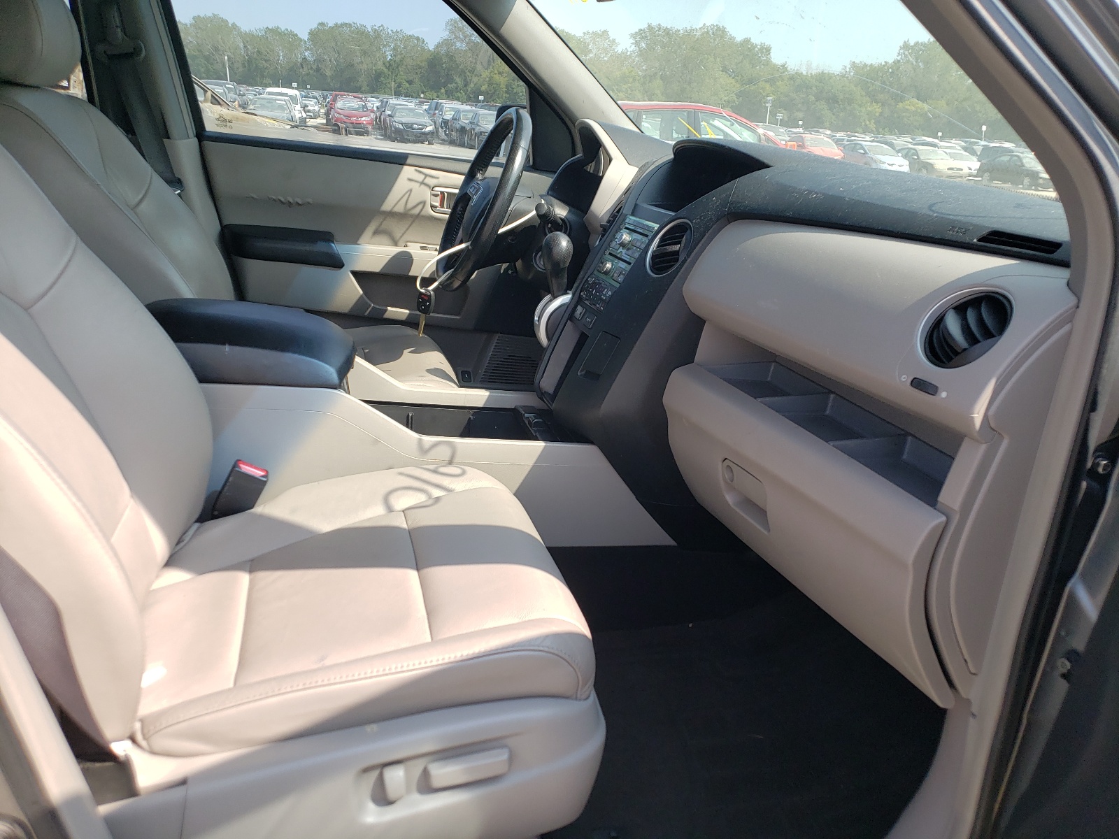Photo 5 from auction – 2009 HONDA PILOT EXL with VIN 5FNYF386X9B016538