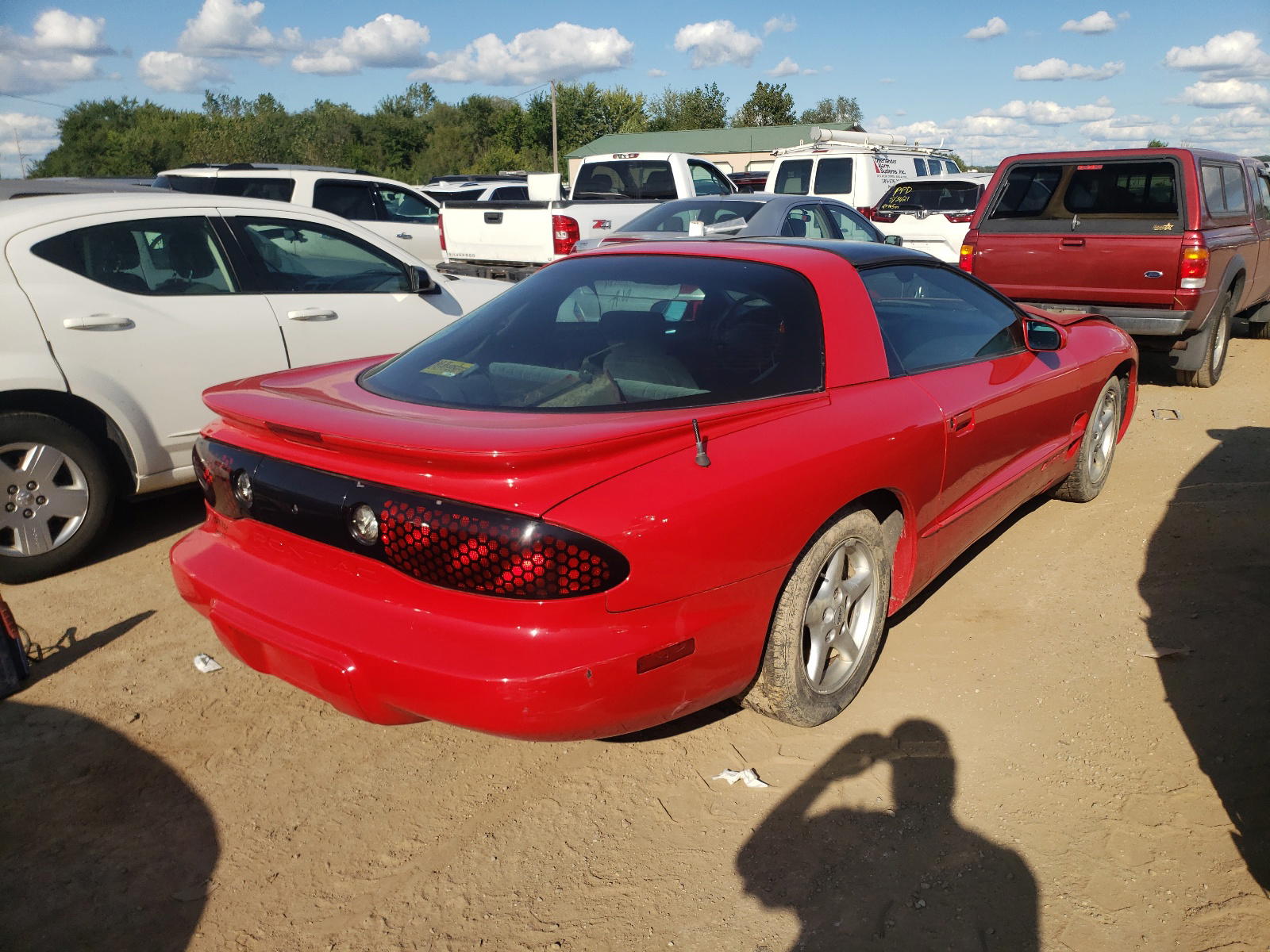 Photo 4 from auction – 1998 PONTIAC FIREBIRD with VIN 2G2FS22K7W2218267